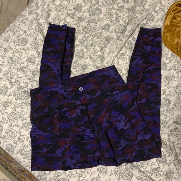 lululemon athletica Pants - HI RISE SZ 8 LULULEMON WUNDER UNDER CAMO LEGGINGS